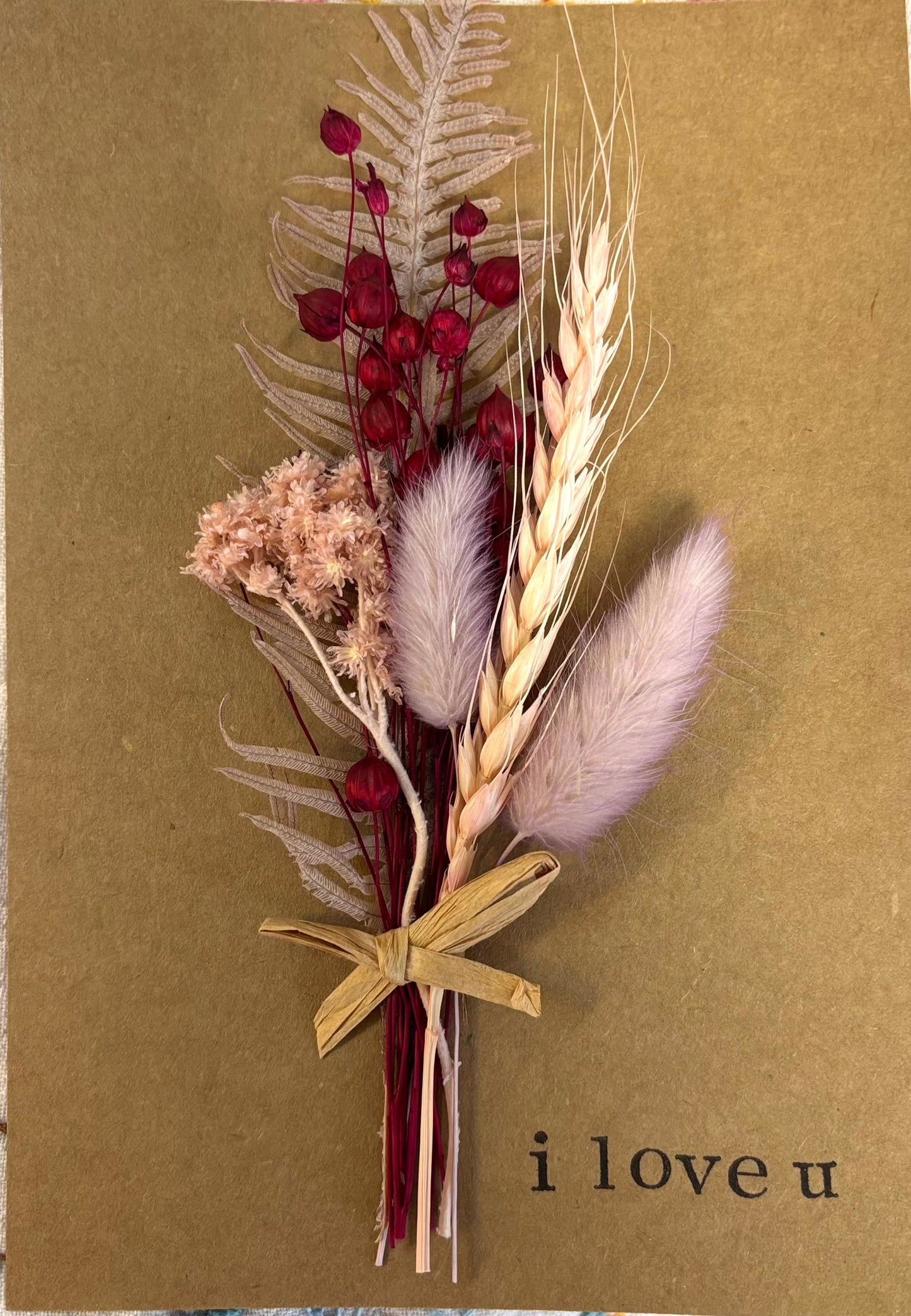"I love u" Dried and Preserved Floral Card