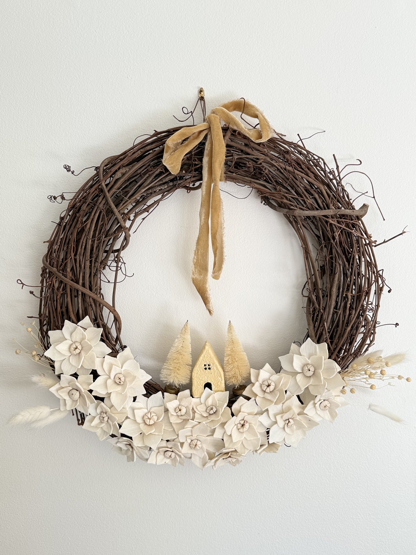 The Snowfall Wreath - Dried and preserved flowers wreath - Holiday wall decor