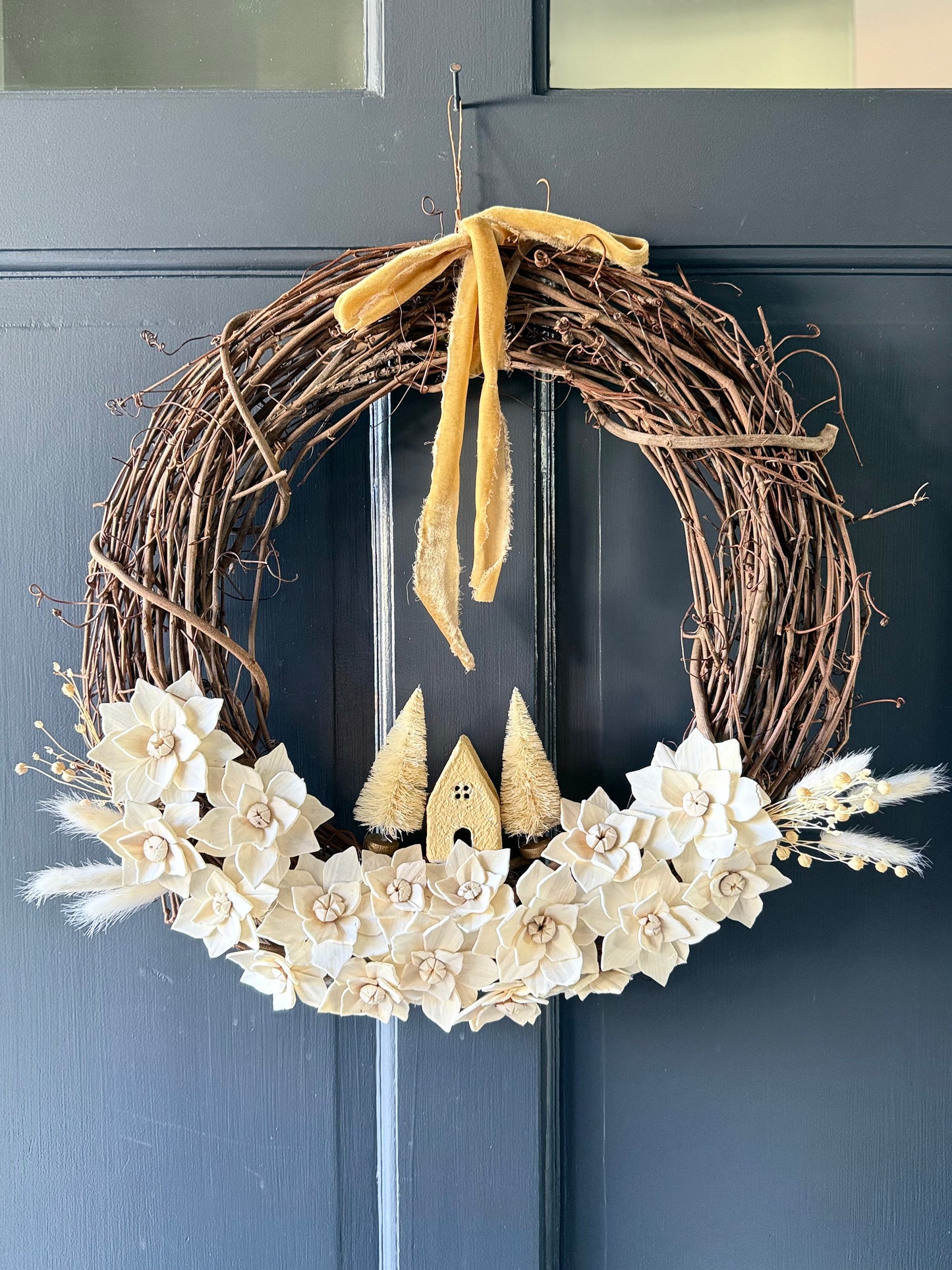 The Snowfall Wreath - Dried and preserved flowers wreath - Holiday wall decor
