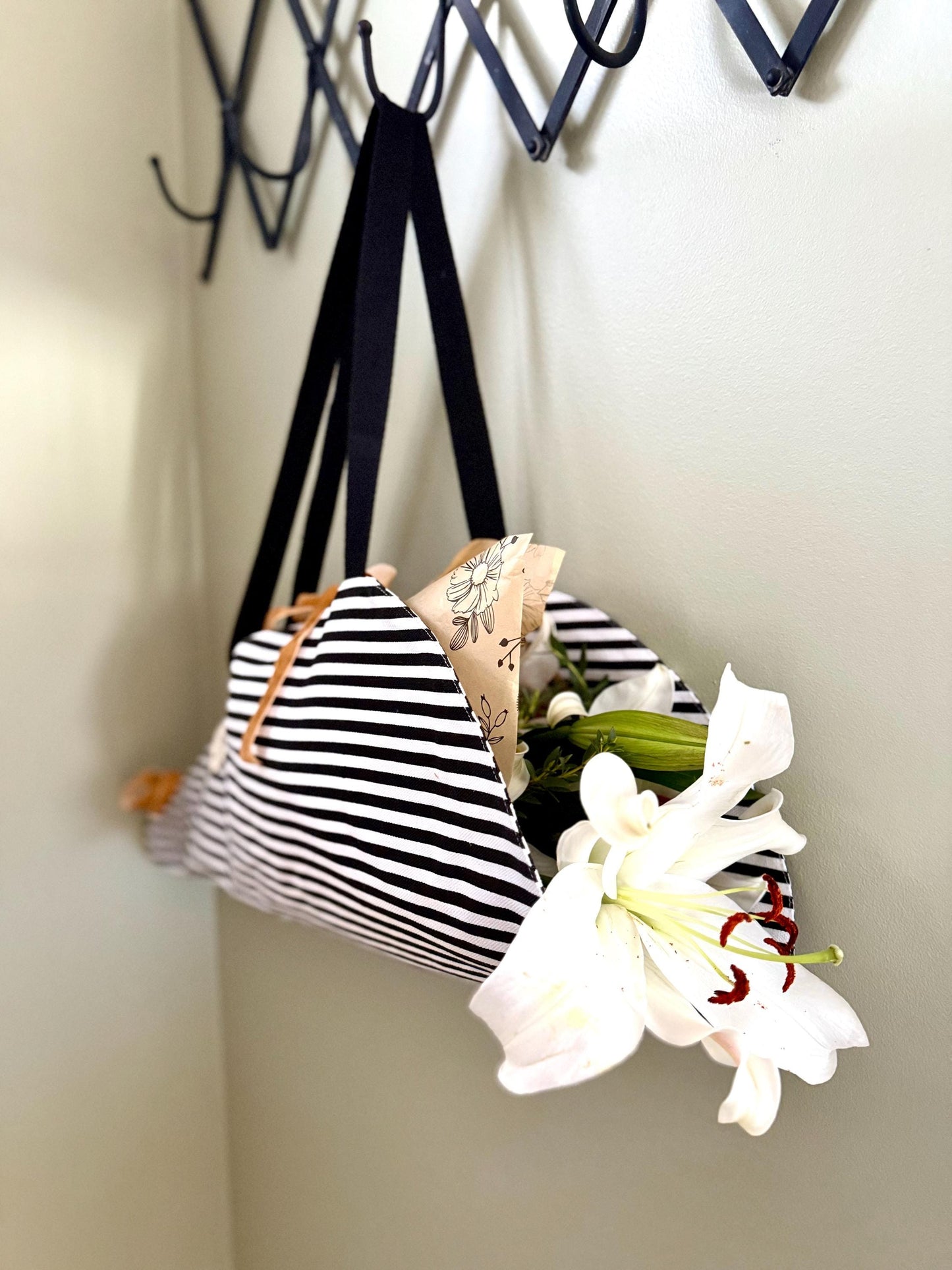 Flower Bouquet Tote Bag - flowers carry on bag - market bag